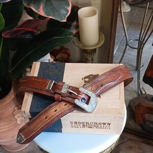 Elegant Tan Leather Belt with Silver Buckle